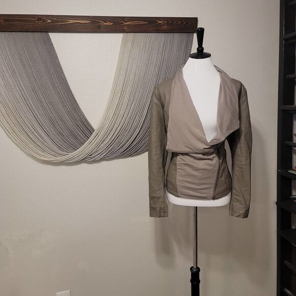 Sisters Vegan Leather Moto Jacket Sz M - Picture 2 of 5